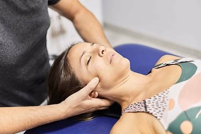 Séance ostéopathie traitement bruxisme douleurs mâchoire Beyrouth